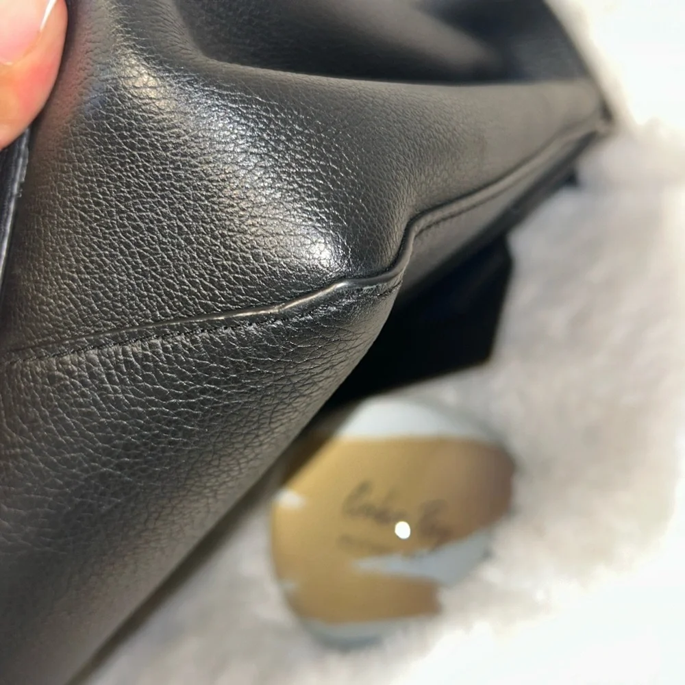 Louis Vuitton Black‎ Calfskin LockMe